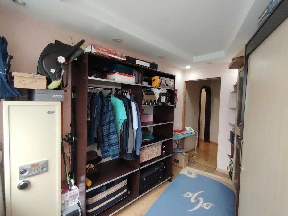 Продажа 4-комнатной квартиры 9 микрорайон