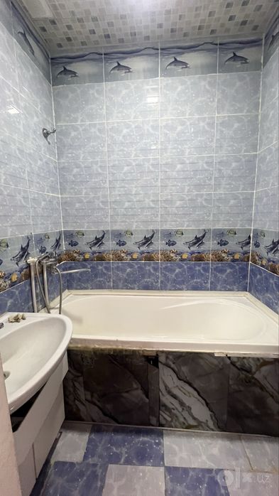 Kvartira sotiladi srochna 1 etaj 1xona 2xona qilingan