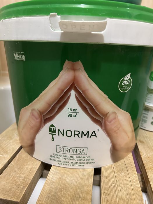 Акриловая краска для потолков и стен