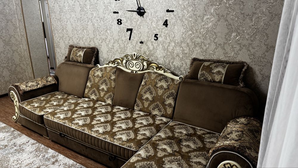 Диван угловой хороший