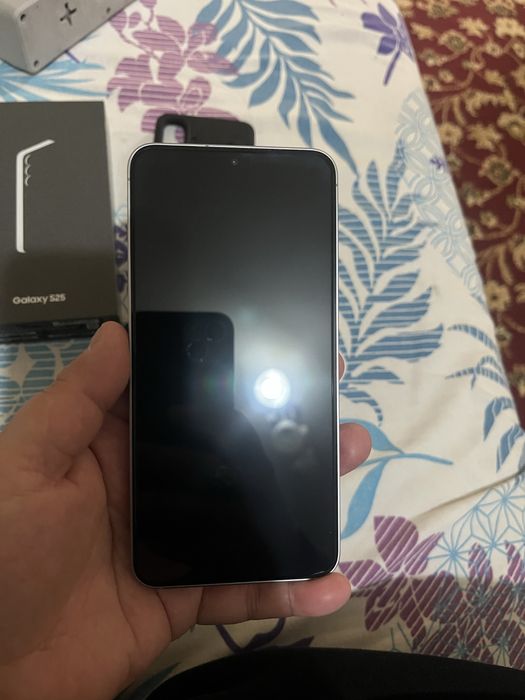 Samsaung S25 с гарантией