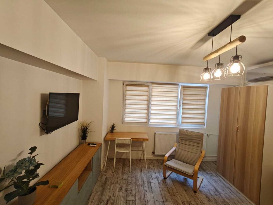 Garsoniera de inchiriat Mega Mall