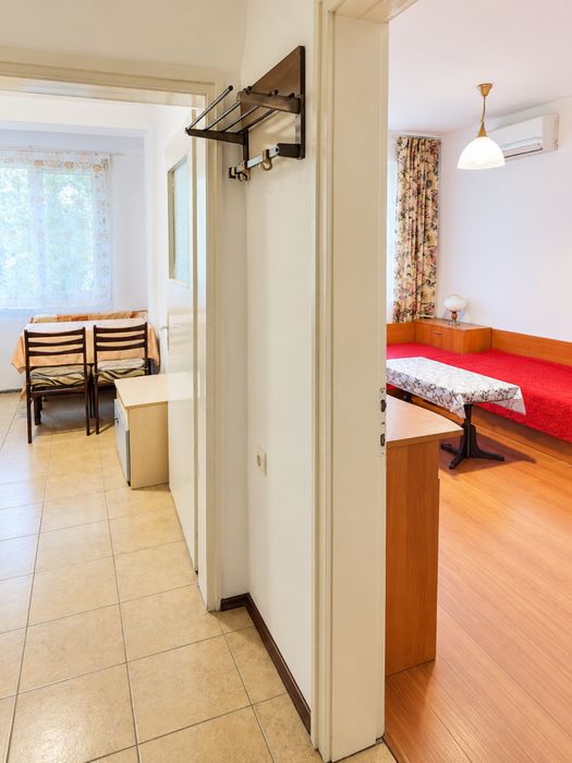 Дава се под наем Двустаен апартамент в Пловдив, Кършияка - 45 кв.м за 300 € - Снимка #2