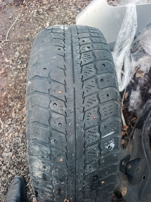Шины летние 2 Балона  185-65-R15.
