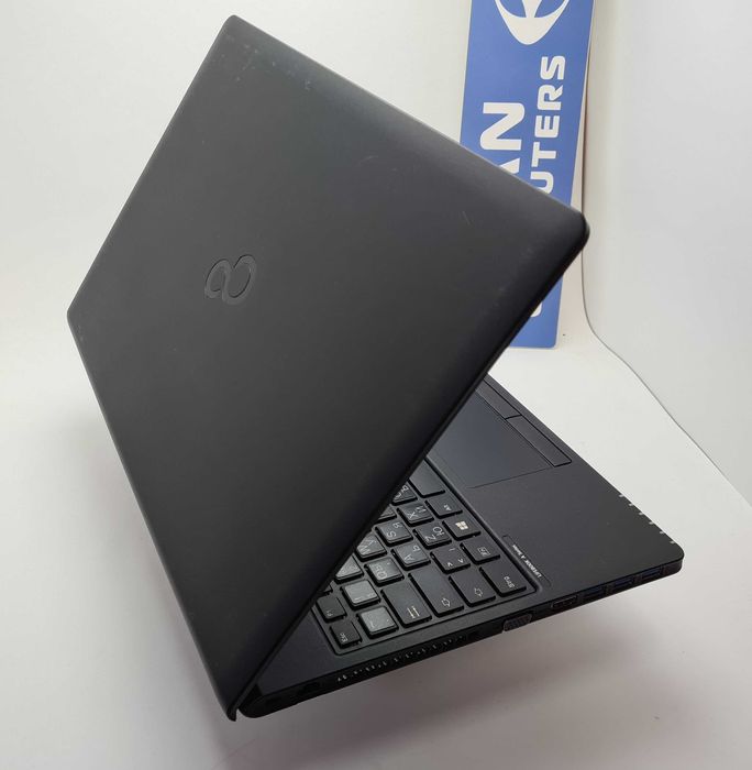 Fujitsu Lifebook A557 i5 7200U/8GB/250SSD/FHD