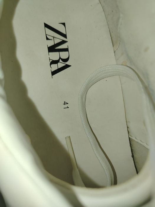 Adidași albi Zara