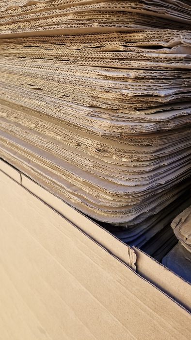 Картон б.у. в хорошем состоянии