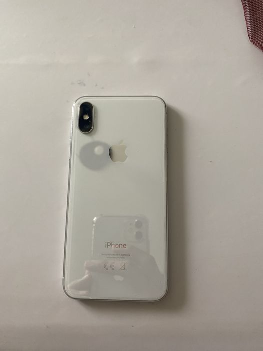 iPhone X продается можно на запчасть 64гб