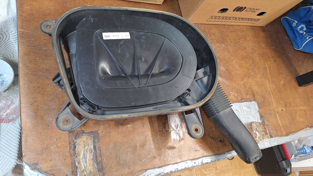 Кутия за въздушен филтър BMW X3 F25