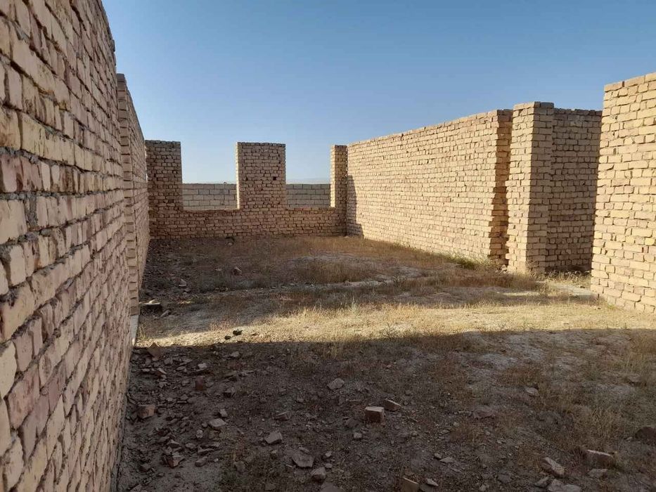 Qurilish tugatilmagan noturar bino sotiladi