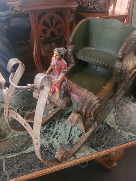 Ръчно изработена колекционерска шейна