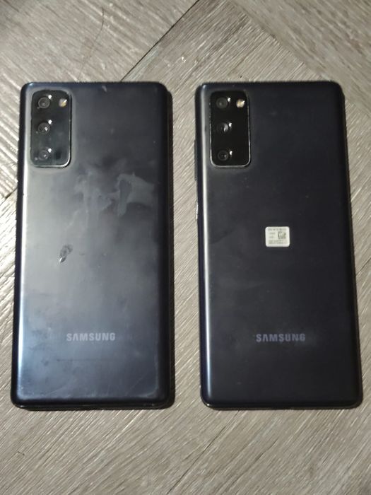 Samsung  galaxy  S20 FE 5 G men 128 gb si 6 gb rami pret bucata