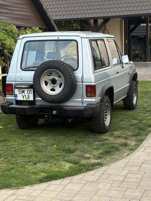 MITSUBISHI Pajero 1986 — imagine 2