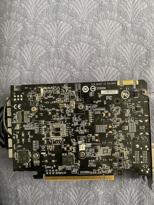 Продаю видекарту gtx 950на 2гб