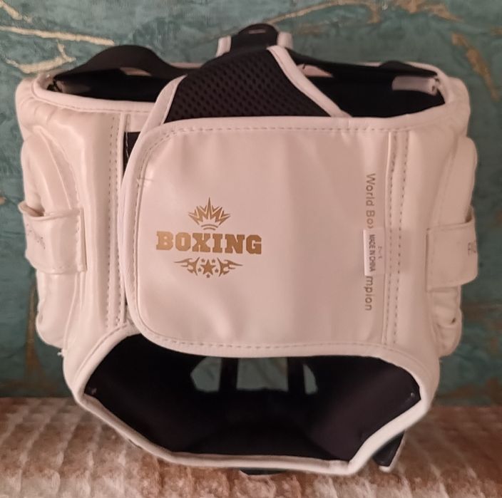 Шлем для единоборств