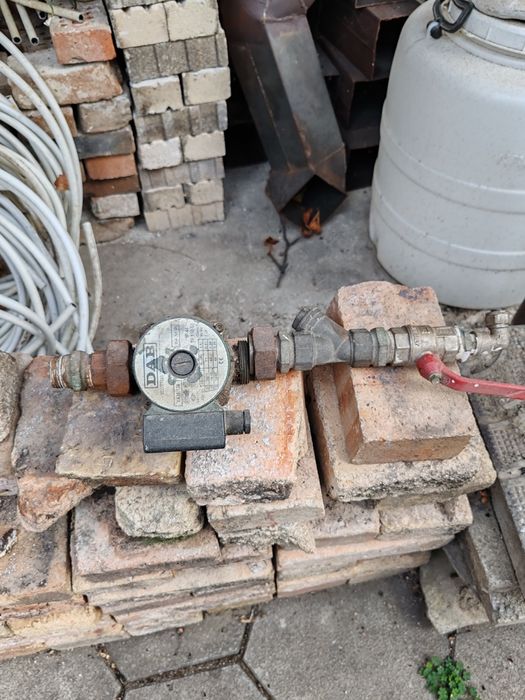 Камина с водна риза в комплект с оборудване за парно