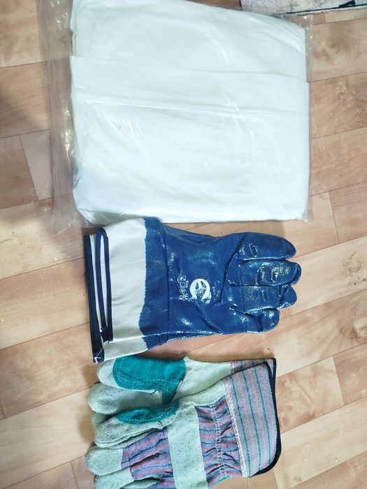 Продам спец обувь однаразка, перчатки