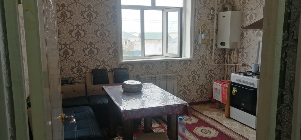 Кухнясы улкен 53м2  1комталы квартира хамме заты мен арендага бериледи