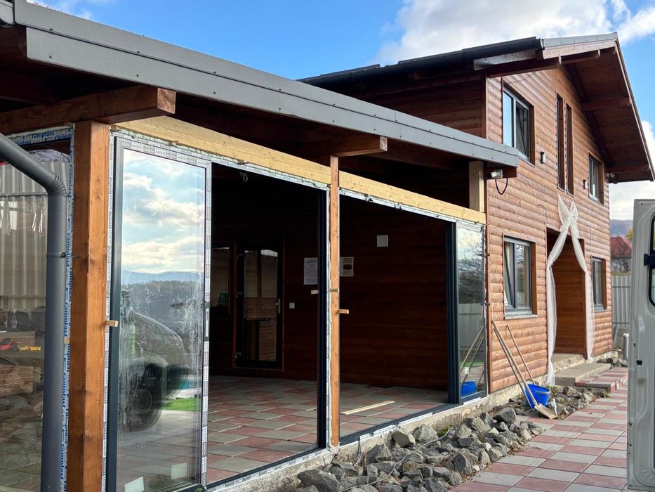 Usi glisante din aluminiu-pe comanda