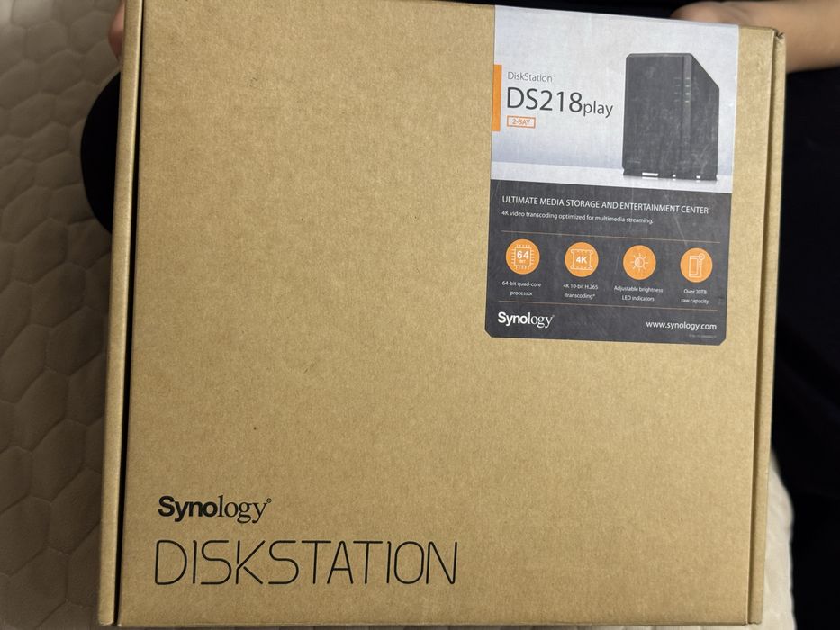 Продам сетевое хранилище Synology