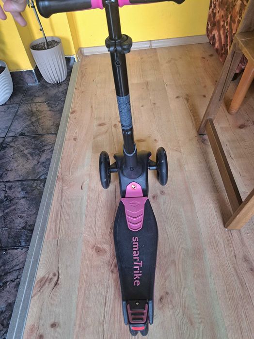 Уникална Тротинетка сгъваема светещи колела Smart Trike