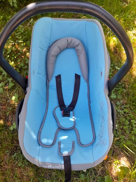 Столче за кола Мони