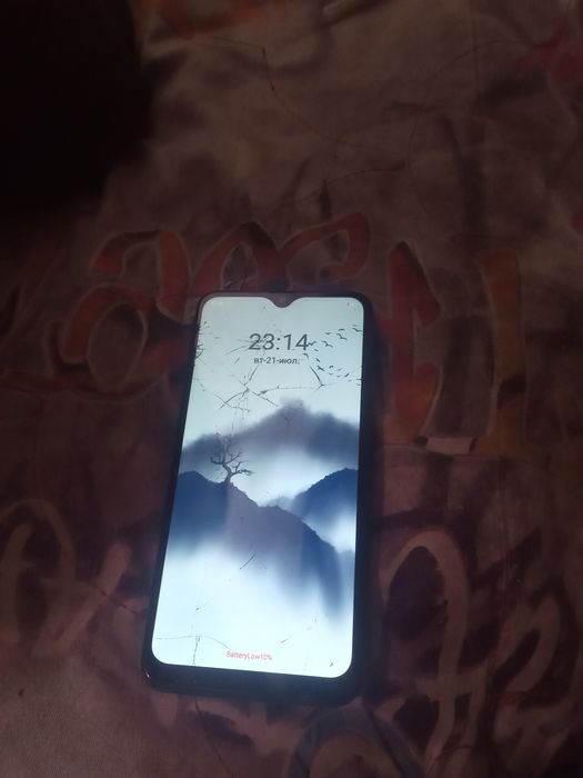 Oppo AX7  разбит