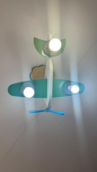 Продам люстры в хорошем состояний