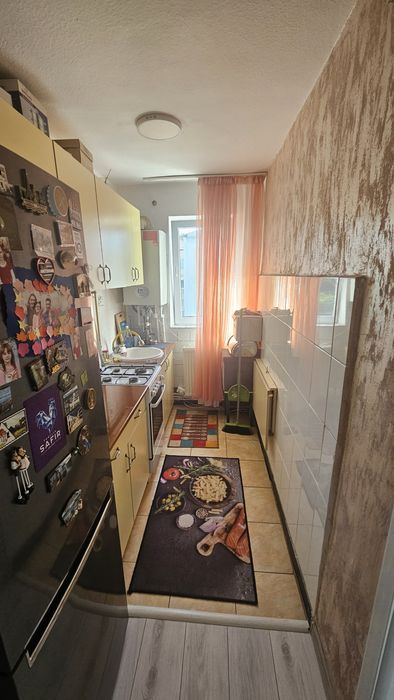 Închiriez apartament 2 camere, mobilat și utilat, zona Grădină, Bârlad