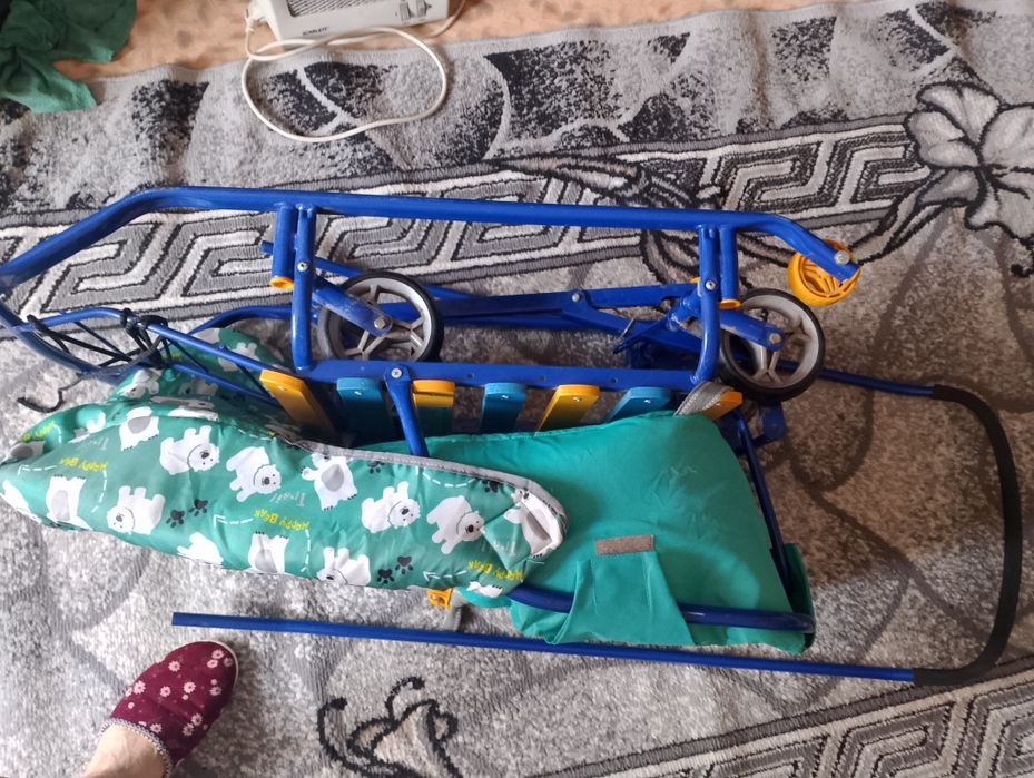 Санки почти новые