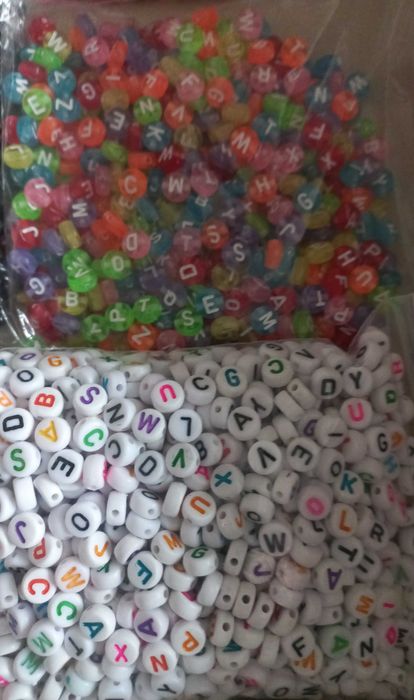 Мъниста и детски бижута, гел пастели за рисува и цветни лепила