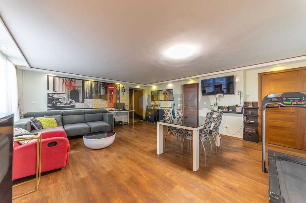 Продава се Двустаен апартамент в Варна, Левски - 109 кв.м за 912 €/кв.м - Снимка #2