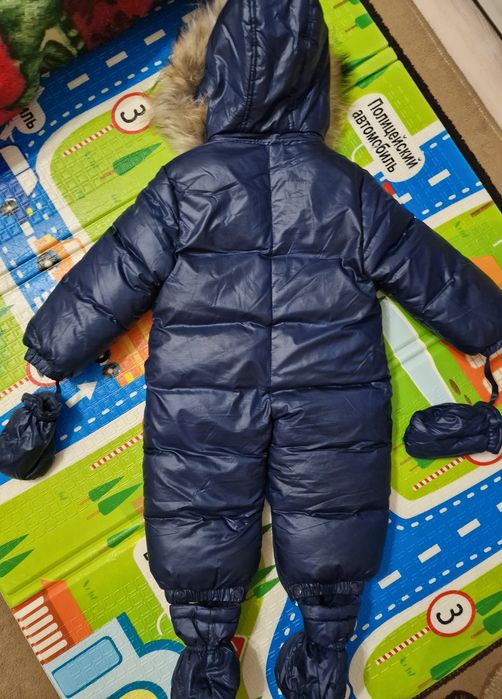 Продам детский комбинезон зимний
