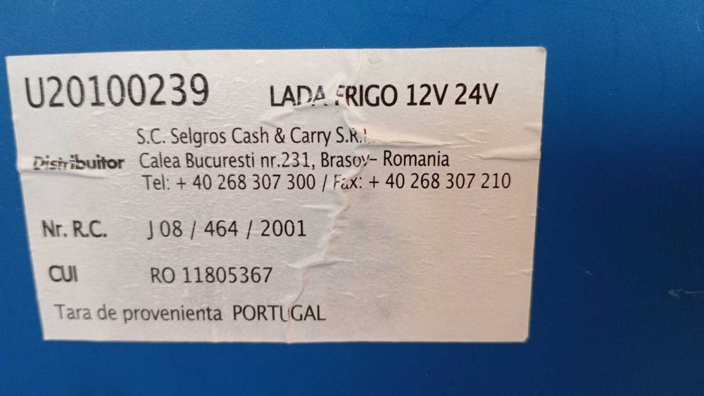 Cutie frigorifica 24 litri pentru excusie. Functioneaza la 12V la priza pt bricheta auto.