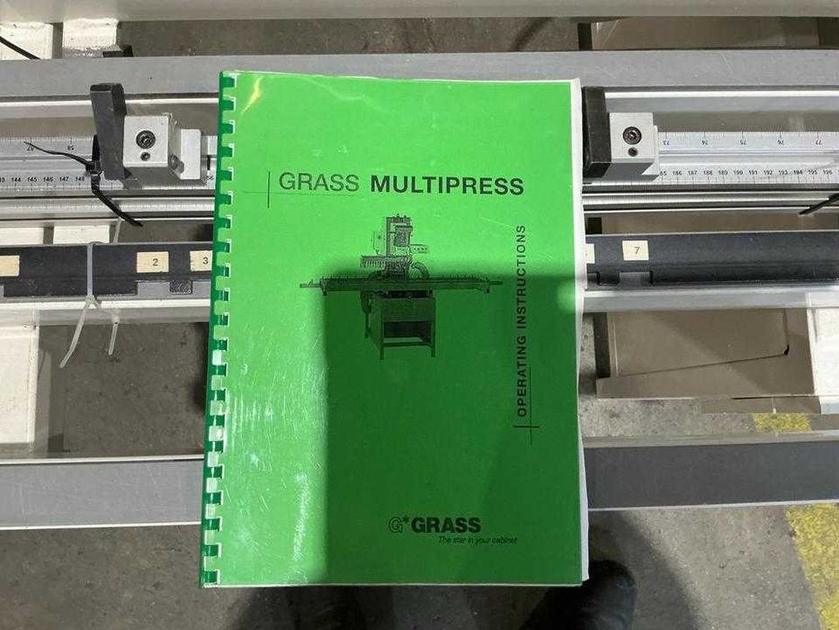 Многошпинделна пробивна машина Grass Multipress 21/5