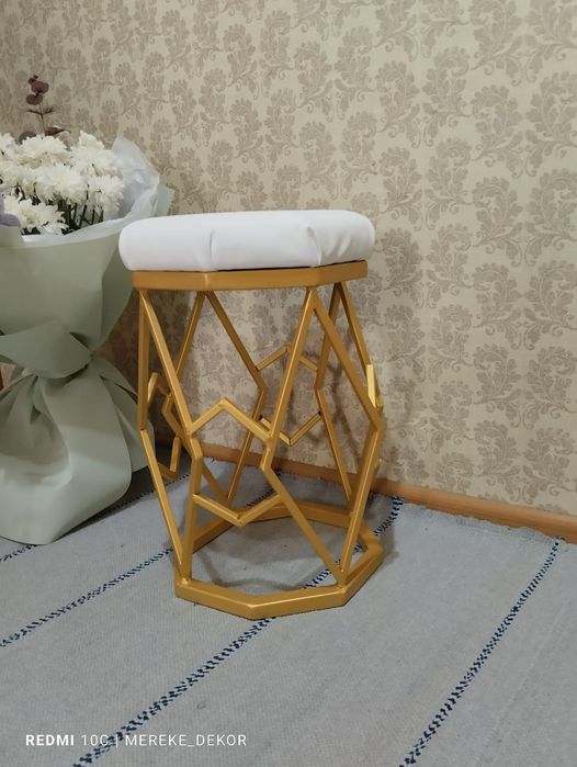 Продам пуфик ручной работы