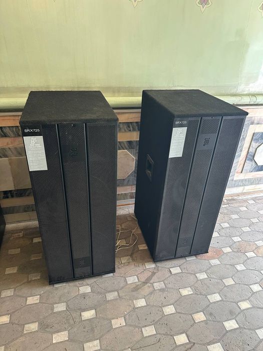 Две колонки SRX725