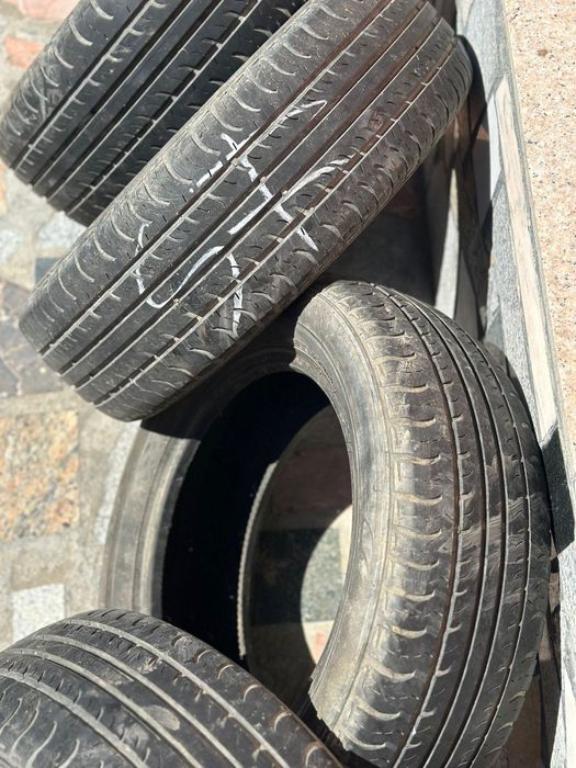 Vând anvelope de vara 185/60R15