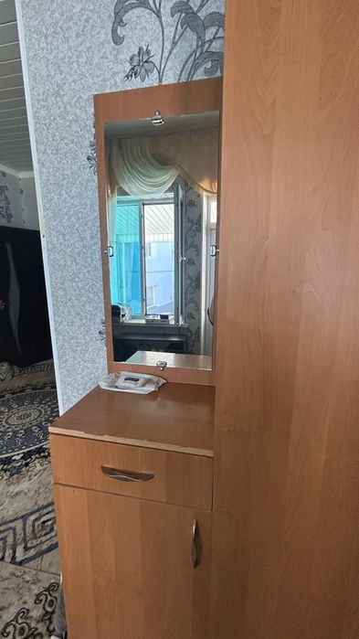 Продам шкаф для прихожей