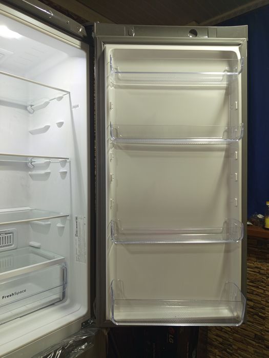 Продаю дешово холодилник