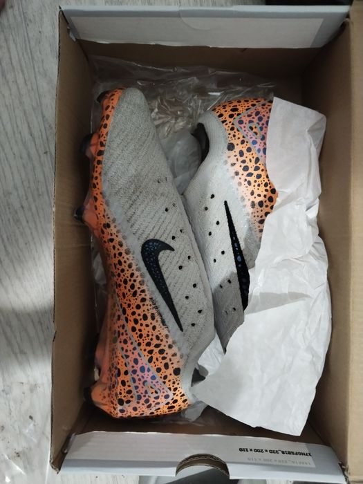 Футбольные бутсы vapor 16