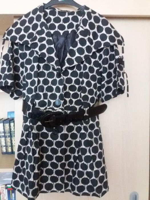 Дамско манто с къс ръкав