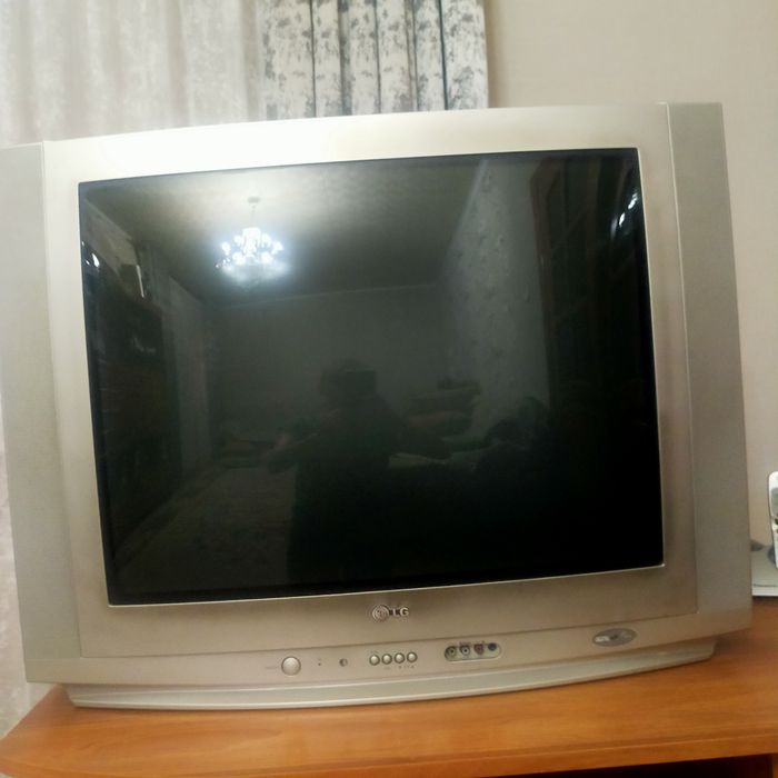 Телевизор модели LG