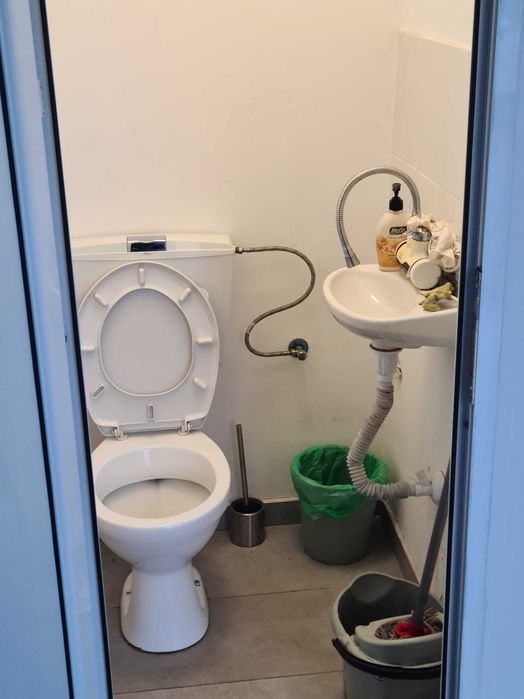 дава под наем магазин