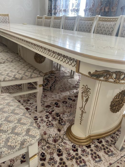 Продам стол и стулья