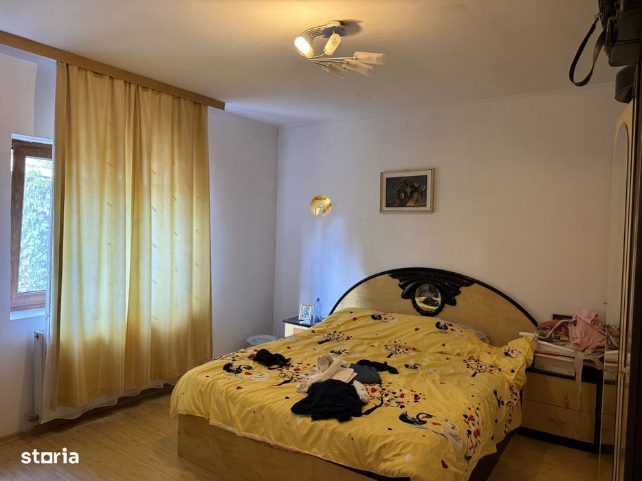 Casa de vanzare – 2 apartamente individuale | 6 camere | Strada Rah