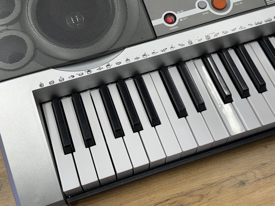 Синтезатор 61 клавиша, мощные динамики, качество Castrum Toys