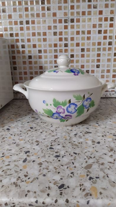 Продам супницы (керамика)