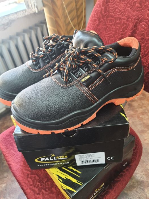 Работни обувки номер 36.37,38,42 номер