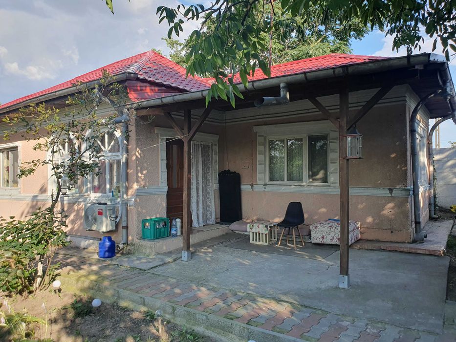 Cernica - Posta, casa traditionala din caramida + teren 3.850 m
